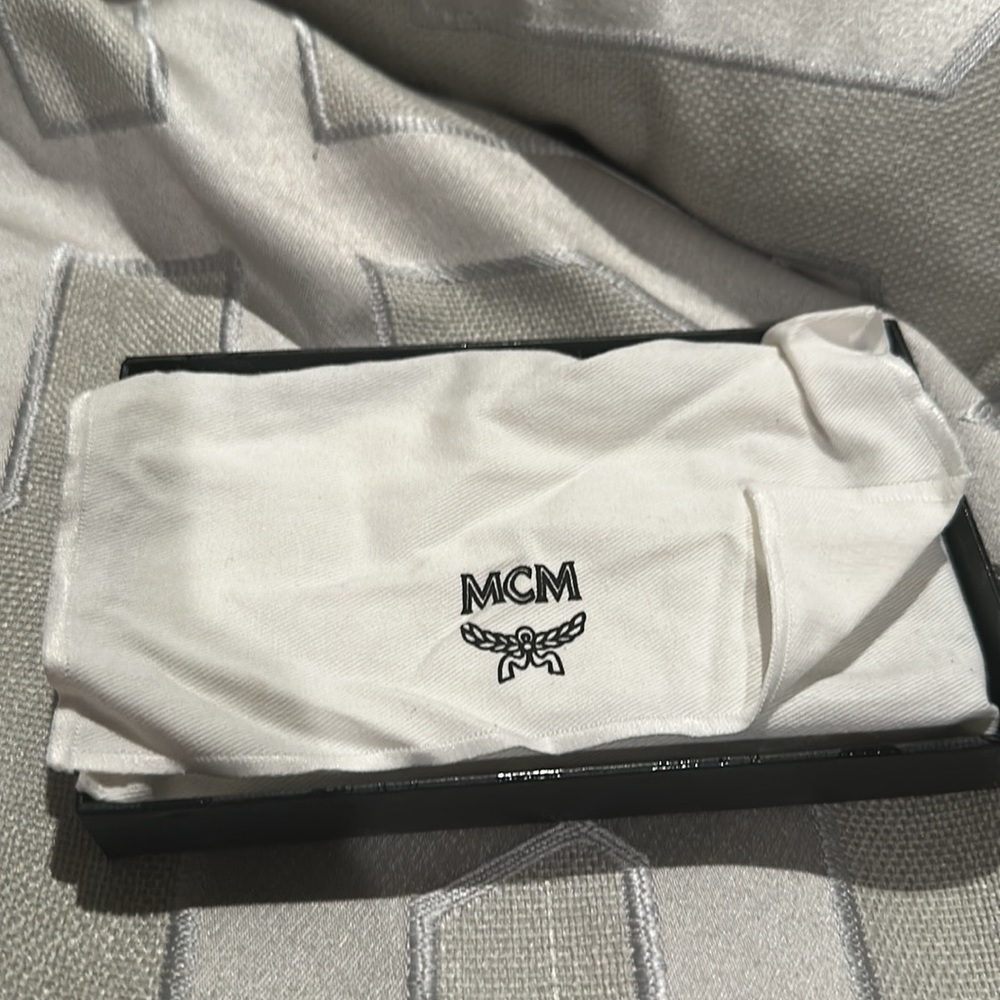 iPhone X cases - Picture 4 of 5
